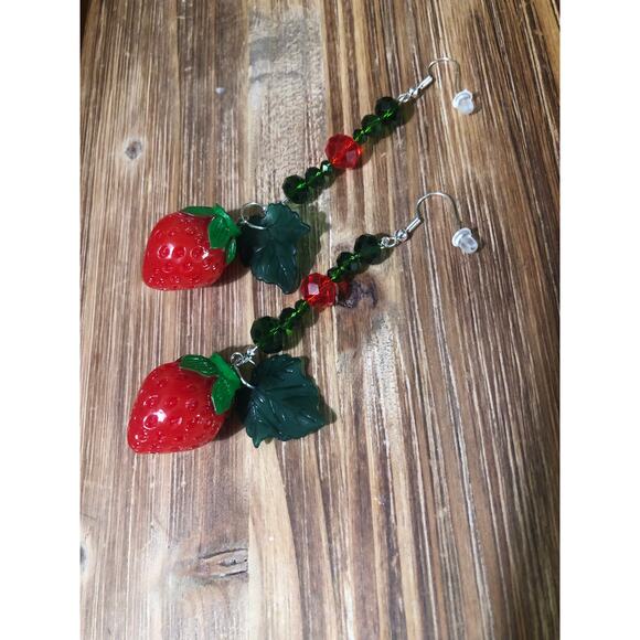 Adorable Strawberry Beaded Dangle Handmade Earrings for Summer - Picture 1 of 2